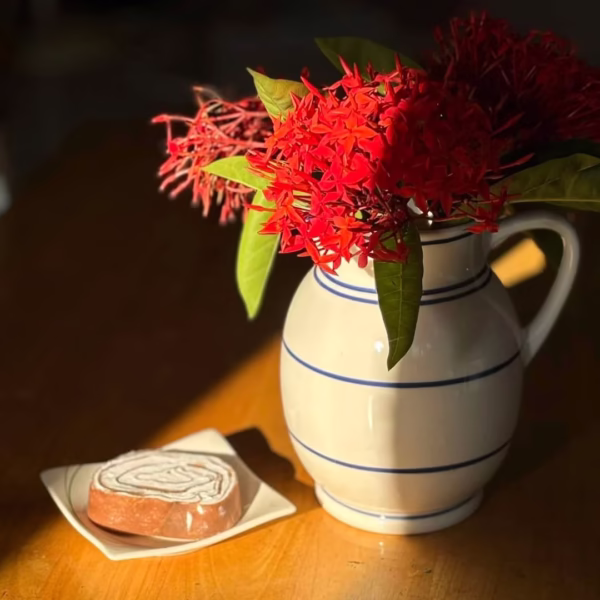 Bình rót sọc xanh coban