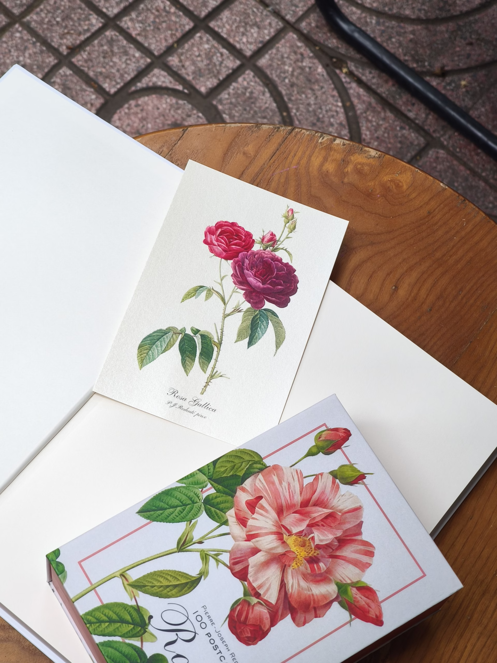 Box Set 100 postcard hoa hồng Redoute - Art Museum series