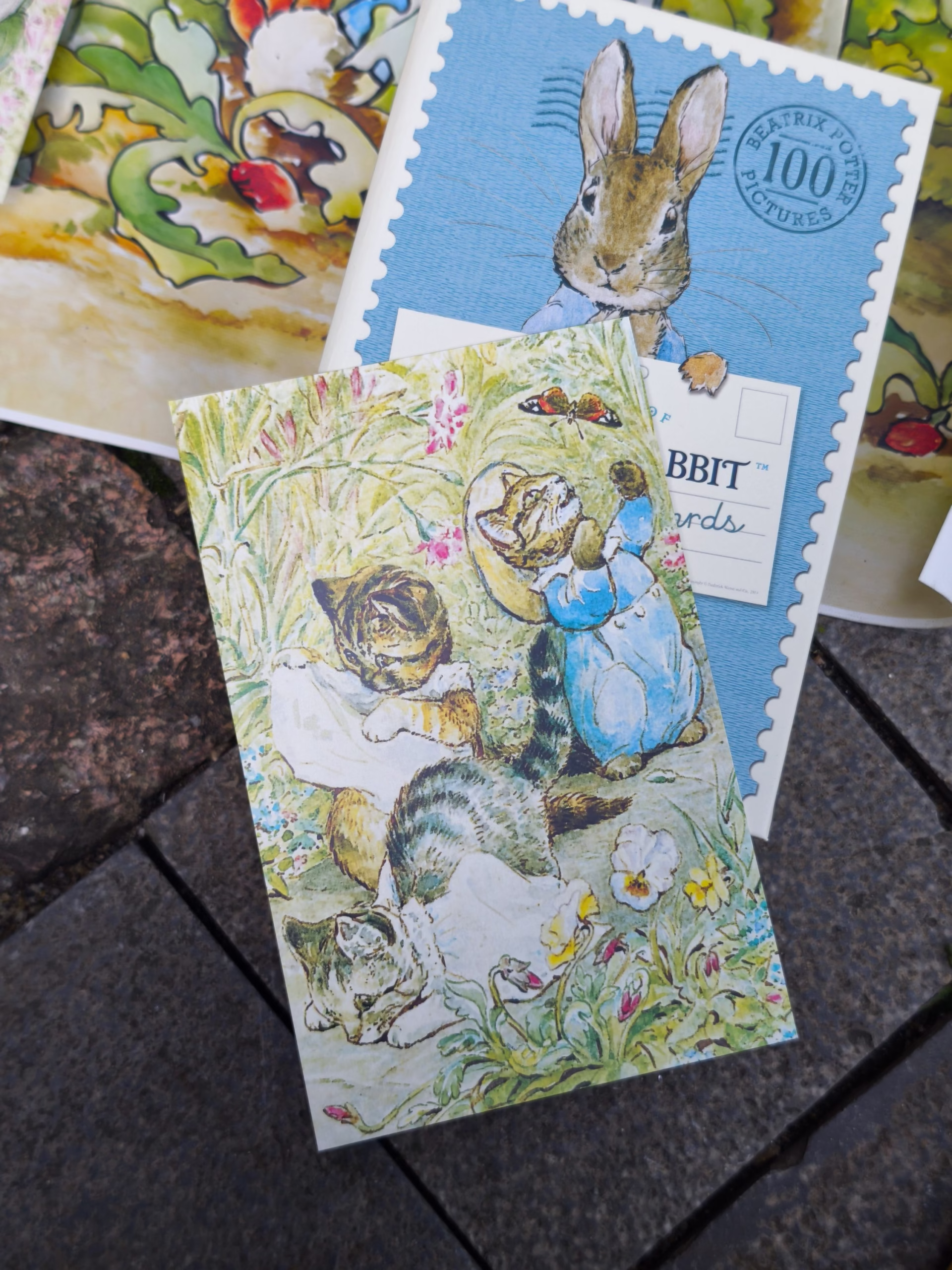 The World of Peter Rabbit: A Box of Postcards