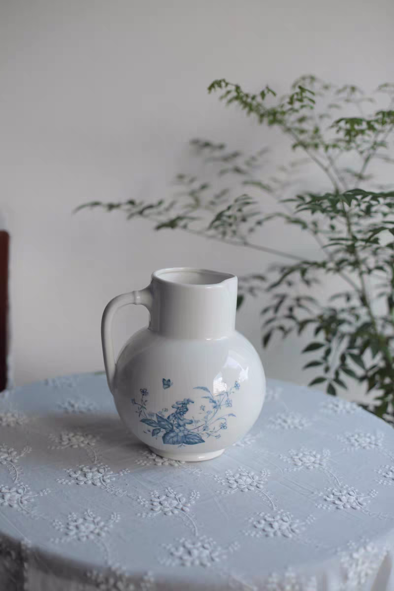 Bình men lam chim sâu