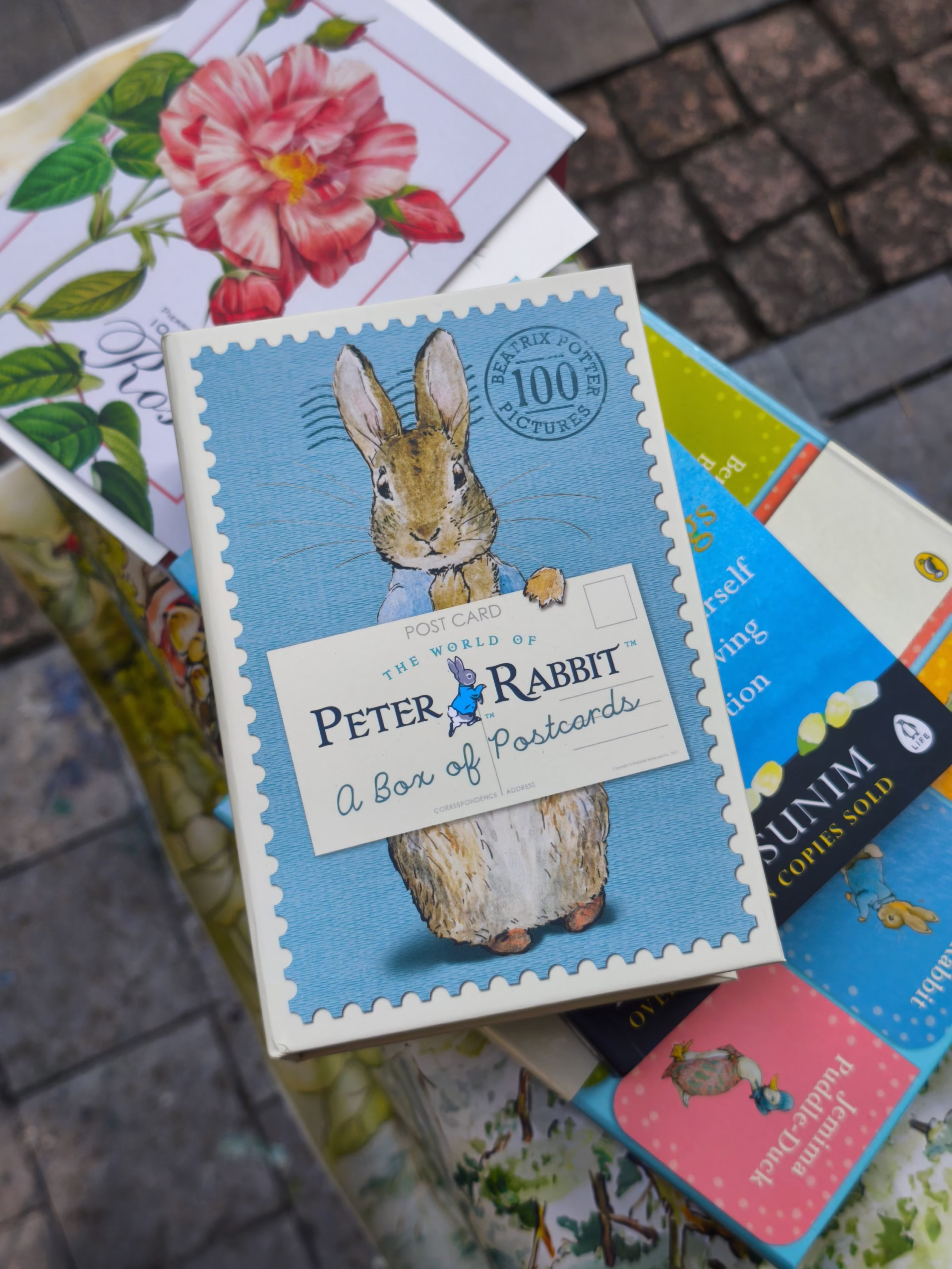 The World of Peter Rabbit: A Box of Postcards
