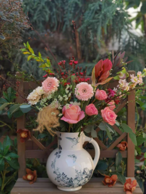 Bình men lam chim sâu