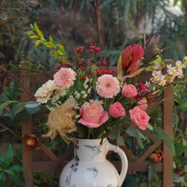 Bình men lam chim sâu