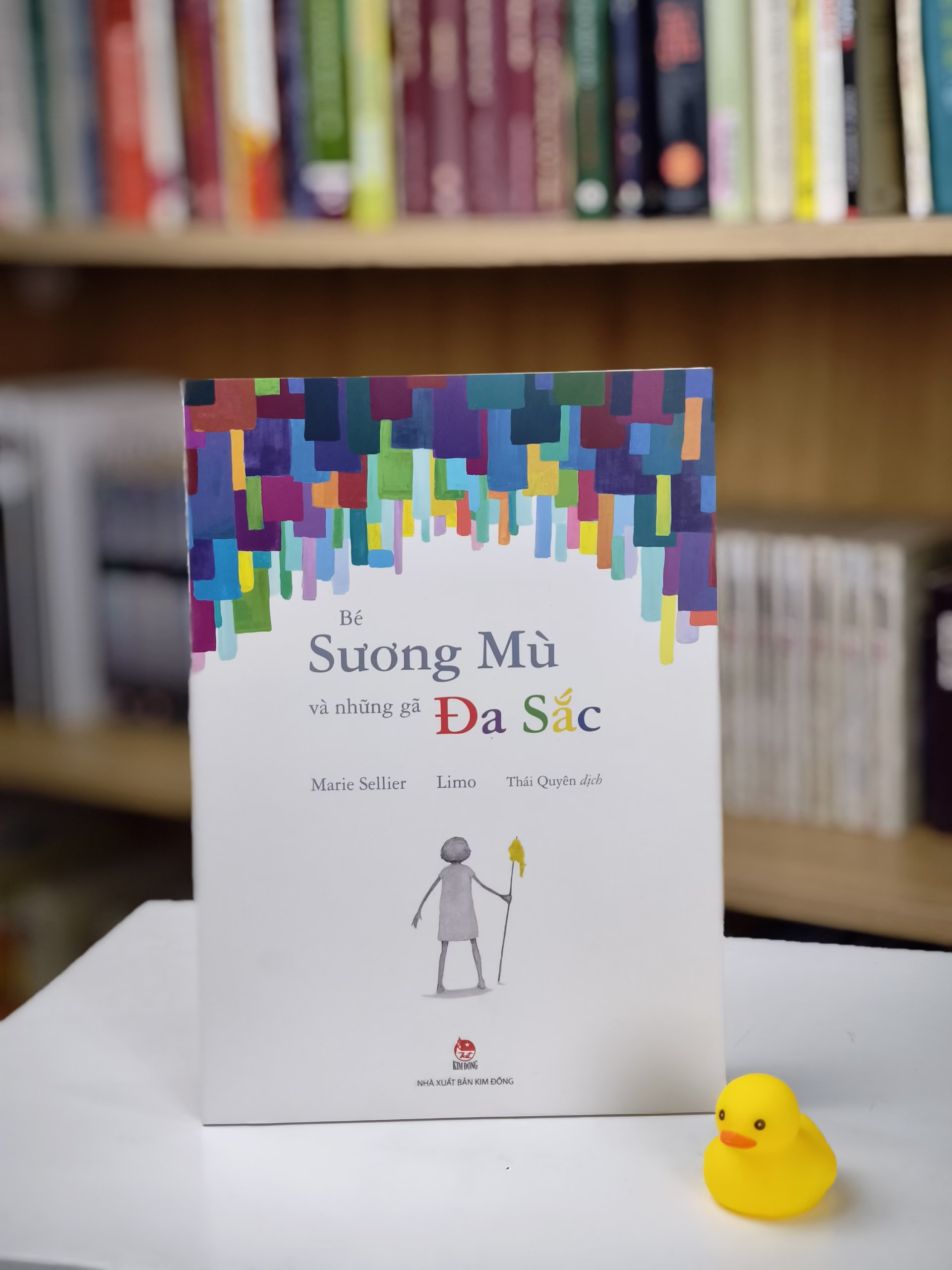Bé Sương Mù và những gã Đa Sắc