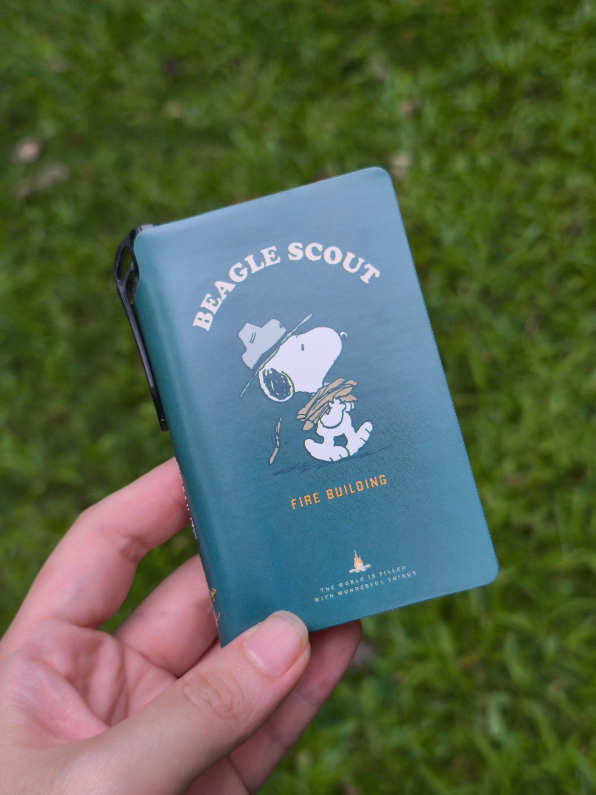 Sổ mini bìa da kèm bút Peanut Snoopy