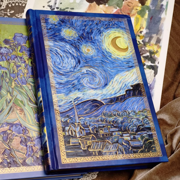 Sổ kẻ ngang, gáy mạ vàng, dập nổi - Đêm đầy sao, Van Gogh