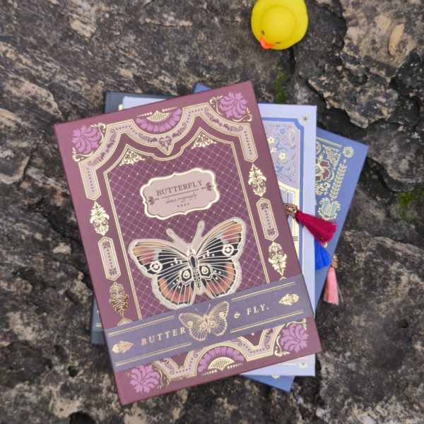 Sổ tranh nền ép nhũ kim Butterfly - Đỏ