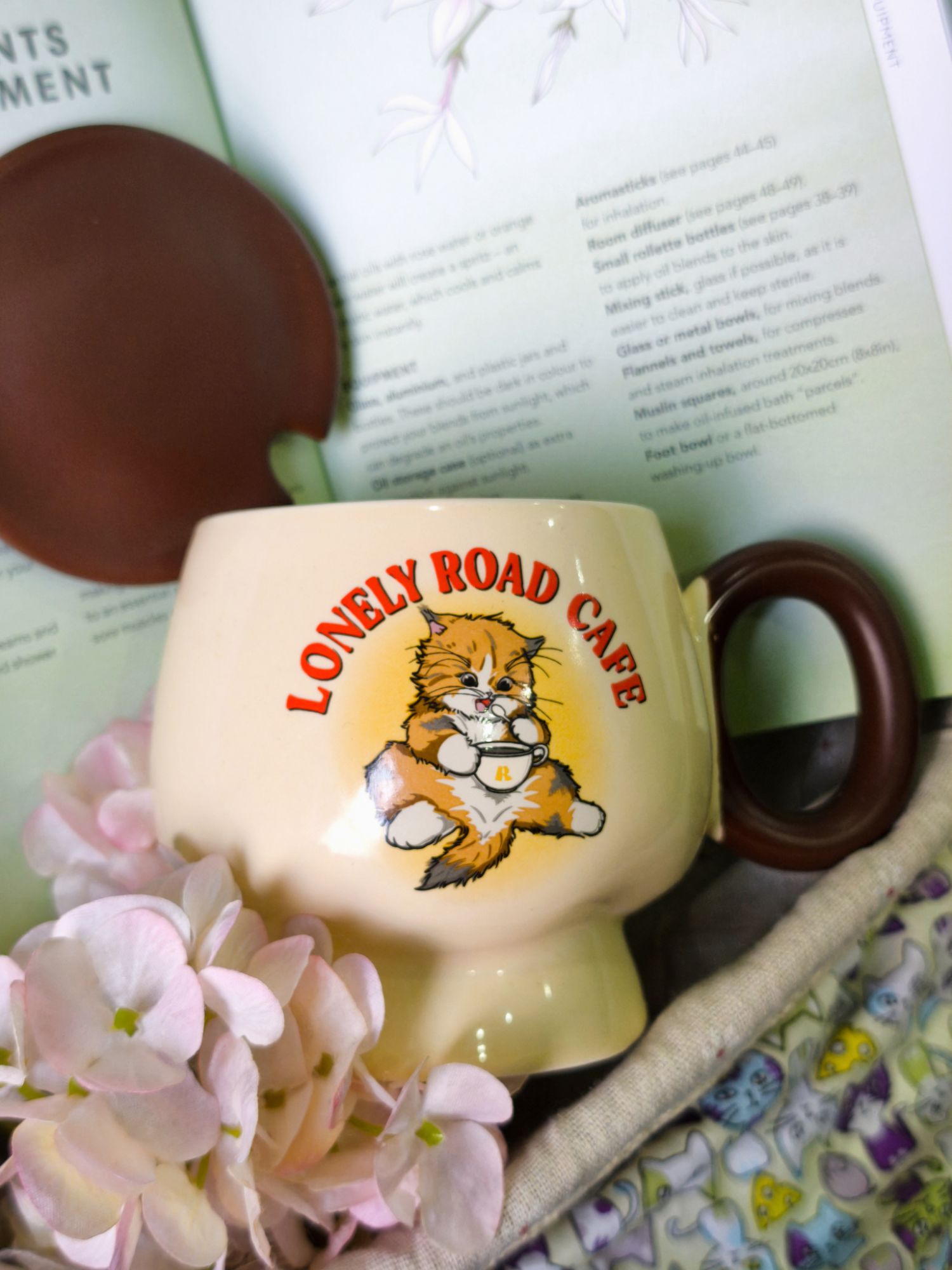 Cốc Lovely Road Cafe