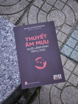 Thuyết âm mưu dưới lăng kính tâm lí học