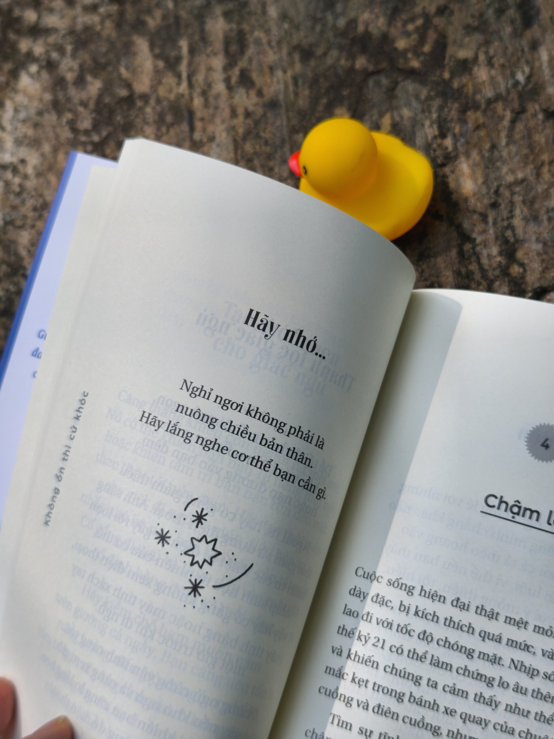 Không ổn thì cứ khóc - Cẩm nang vượt qua ngày bão giông